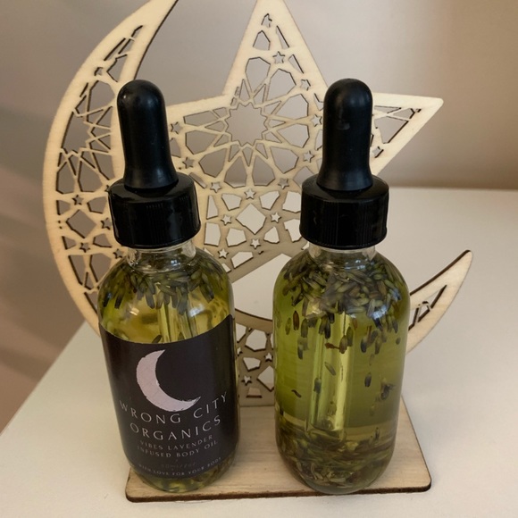 Lavender Infused Body Oil - Picture 2 of 3